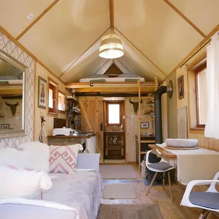 Selanka Off Road Hill View Camping